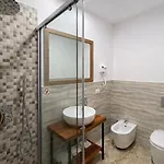 Globo Hotel *