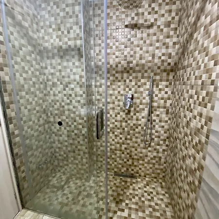 Globo ホテル ドゥラス