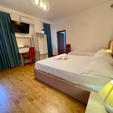 Hotel Globo *