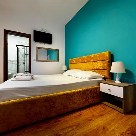 Globo Hotel *